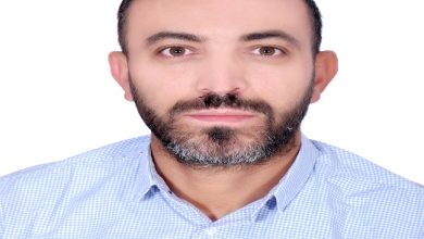 Une image contenant Visage humain, Barbe humaine, personne, pilosité faciale Le contenu généré par l’IA peut être incorrect.